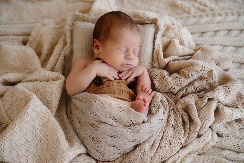 Newborn baby session by Paula Goforth photography in Fort Worth TX
