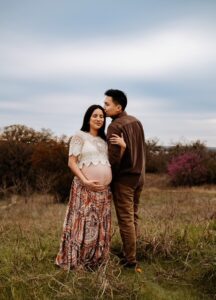 Couple maternity photo in Ft Worth