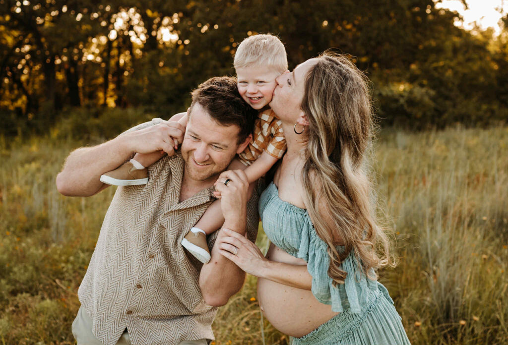 golden light maternity session