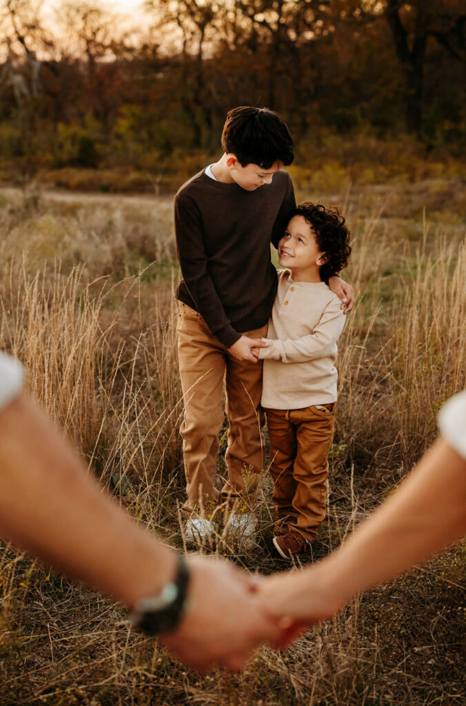 golden hour images by Fort Worth family photographer Paula Goforth 