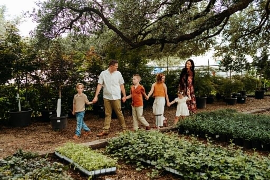 Want Genuine Smiles From Kids During Family Photos? Fort Worth Photographer