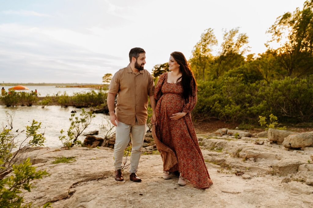 Planning Maternity Photos? Start Here!