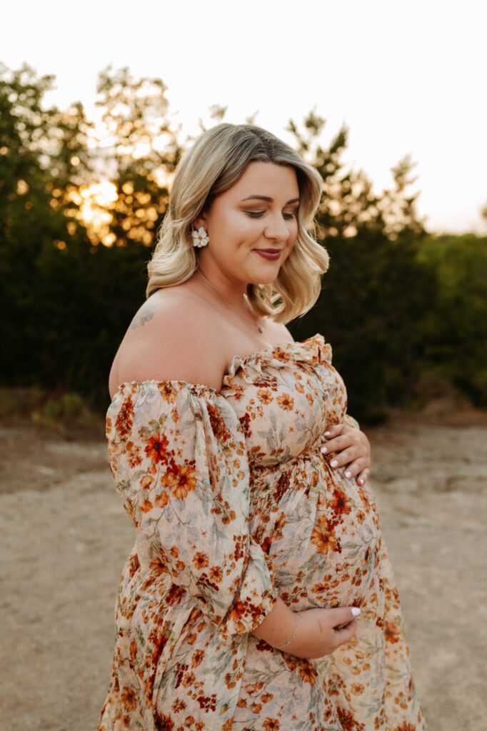What Should I Wear for Newborn Photos?